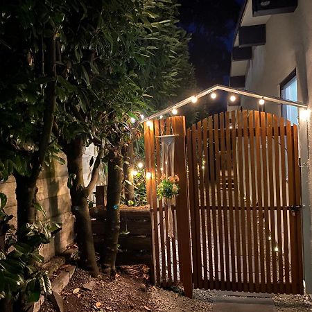 Hudson Homes Bnb Saanich Exterior photo
